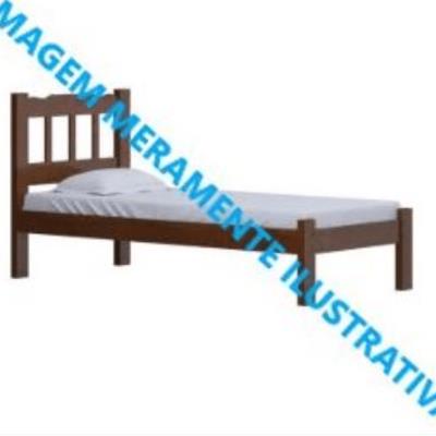 Cama de solteiro, com colchão.