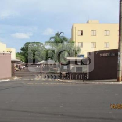 Apartamento com Vaga de Garagem