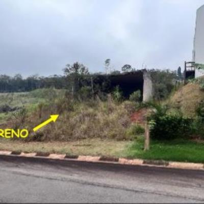Direitos sobre Terreno com A.T 501,25m²
