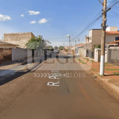 Imóvel residencial com A.T 136,62m²