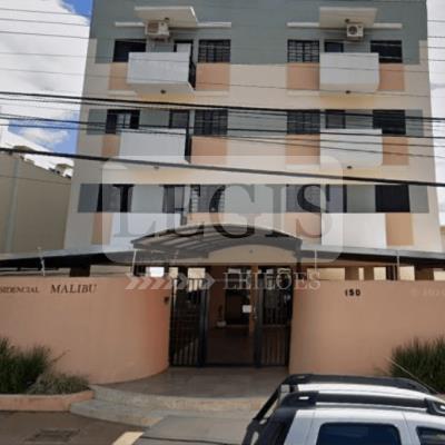 Apartamento com vaga de garagem
