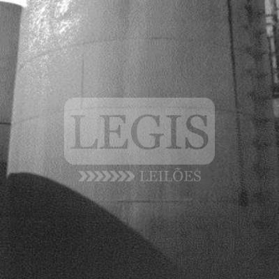 Tanque de 120.000 litros.