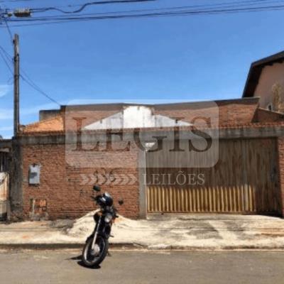 Imóvel residencial com área de 170m²