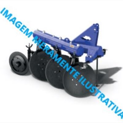 01 Arado tração mecânica, Tatu Marchesan.