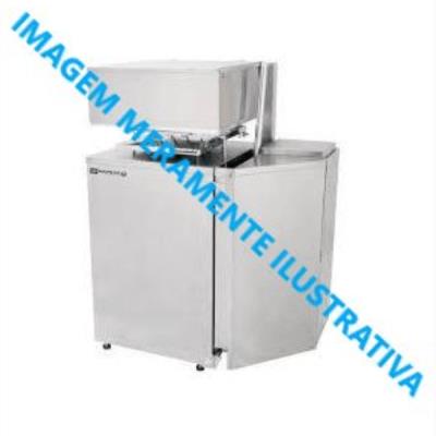 01 Pingadeira automática, toda em inox.
