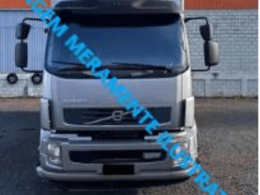 Foto ilustrativa 1 - Direitos s/ caminhão Volvo/VM 220 6X2R