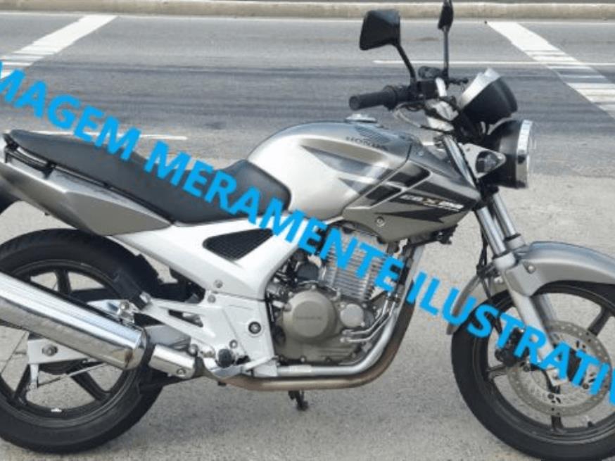 Foto ilustrativa 1 - Motocicleta Honda/CBX 250 Twister, 2004/05