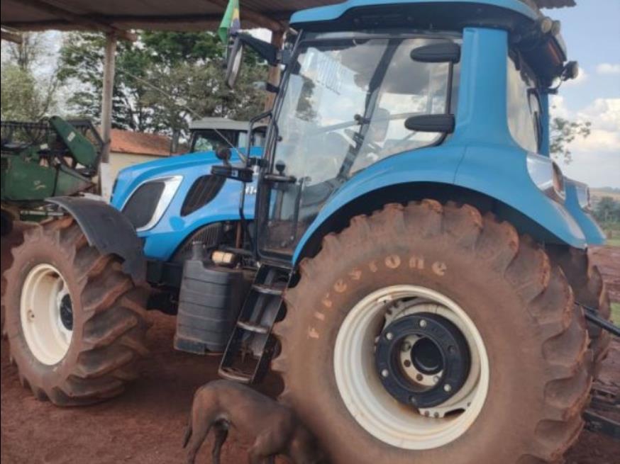 Foto ilustrativa 1 - Trator agrícola LS Mtron Indústria de Máquinas Agrícolas LTDA.