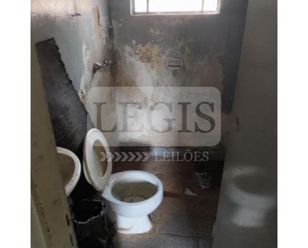 Foto de Direitos sobre Imóvel Residencial c/ A.T 215,00m²