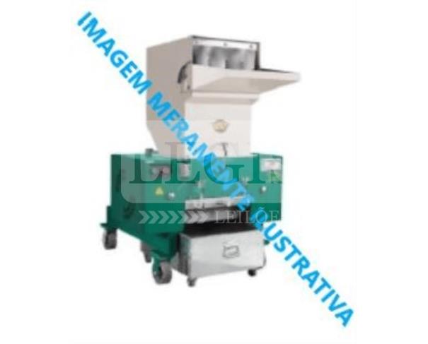 Foto de Máquina elétrica para moagem de plástico