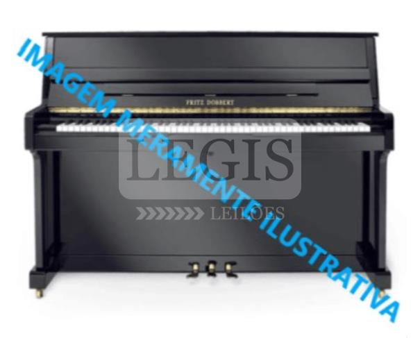 Foto de Piano/Fritz Dobbert, com banqueta.
