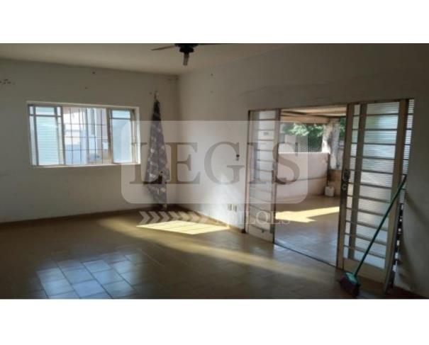 Foto de Imóvel residencial com A.T 249,70m² 