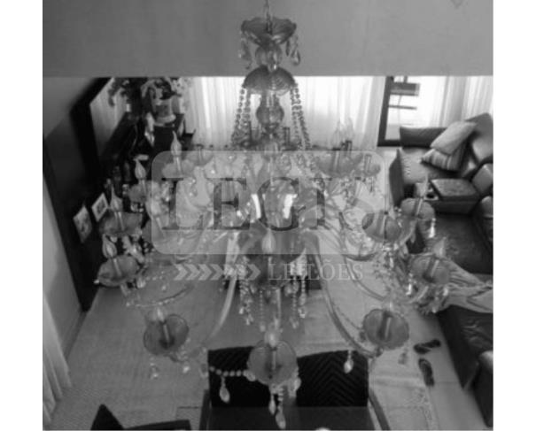 Foto de 01 Lustre de sala, estilo Clássico.