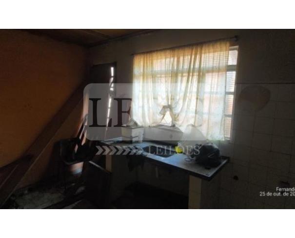 Foto de Direitos sobre Imóvel Residencial c/ A.T 215,00m²