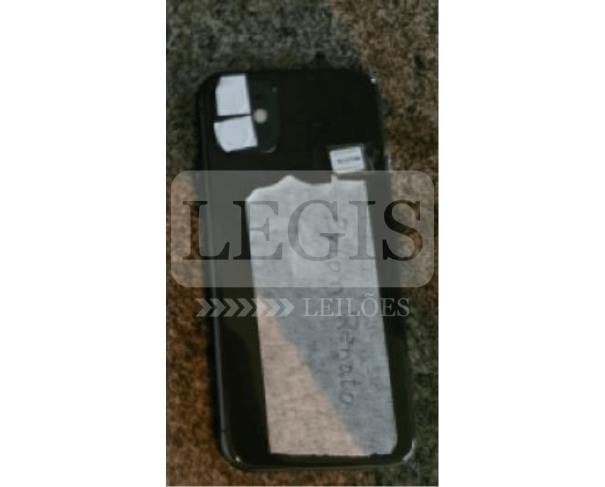 Foto de Celular Apple/iPhone 11, cor preto. 