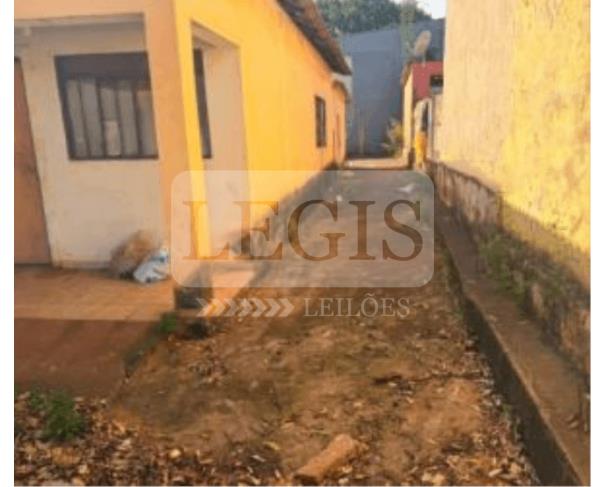 Foto de Domínio útil s/ Imóvel residencial c/ A.T 206,28m² 