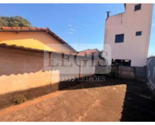 Foto de Domínio útil s/ Imóvel residencial c/ A.T 206,28m² 