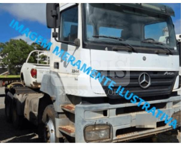Foto de Direitos sobre caminhão M.Benz/Axor 3344S6X4