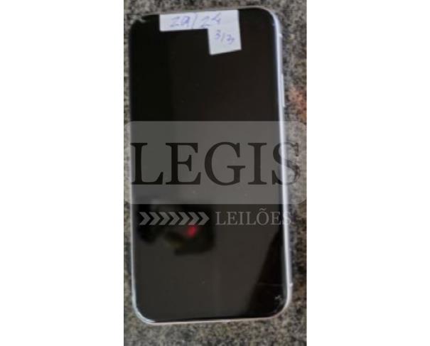 Foto de Celular Apple/iPhone 11, cor branco.