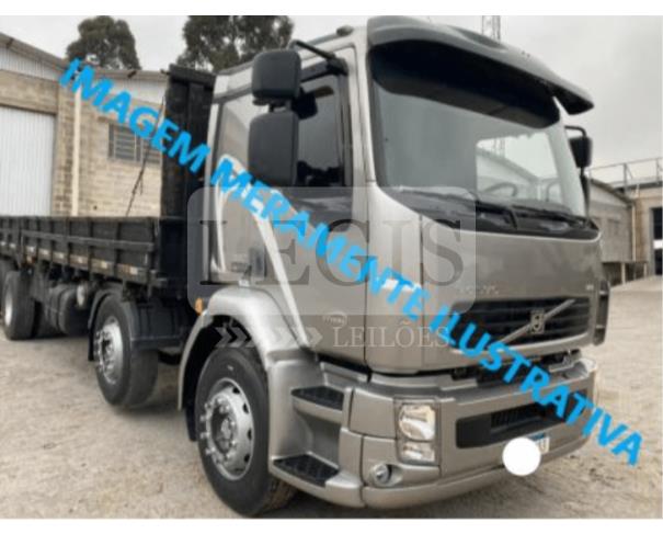 Foto de Direitos s/ caminhão trator Volvo/VM 130 4X2T