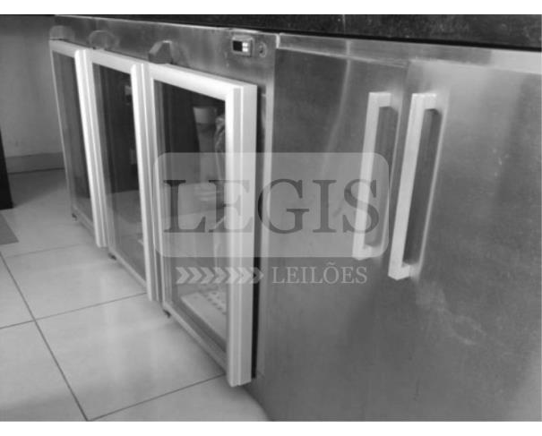 Foto de 01 Freezer horizontal, inox, com 5 portas.