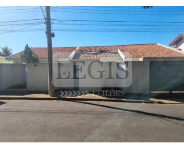 Foto de Imóvel Residencial com A.T 675,00m²