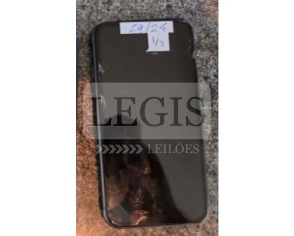 Foto de Celular Apple/iPhone 11, cor preto. 