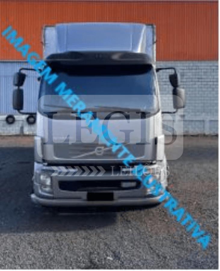 Direitos s/ caminhão Volvo/VM 220 6X2R