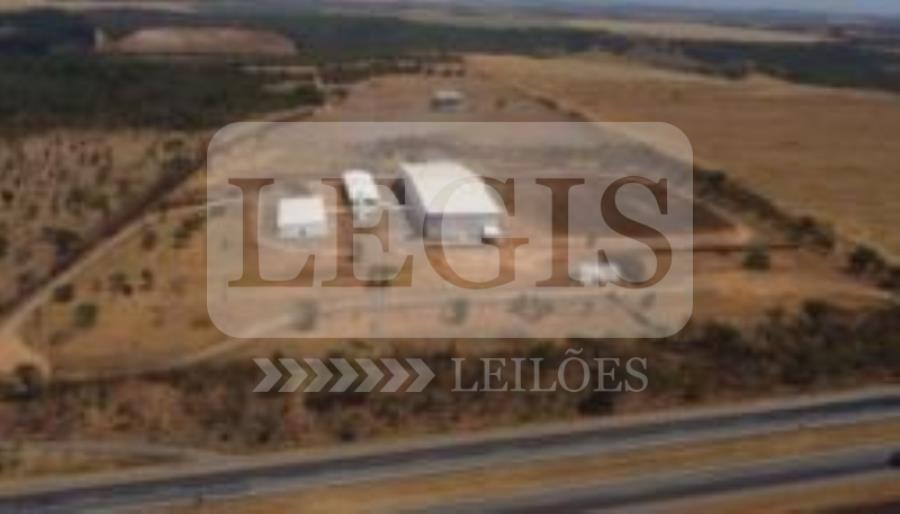 Fazenda com benfeitorias com A.T 14,43,63 hectares