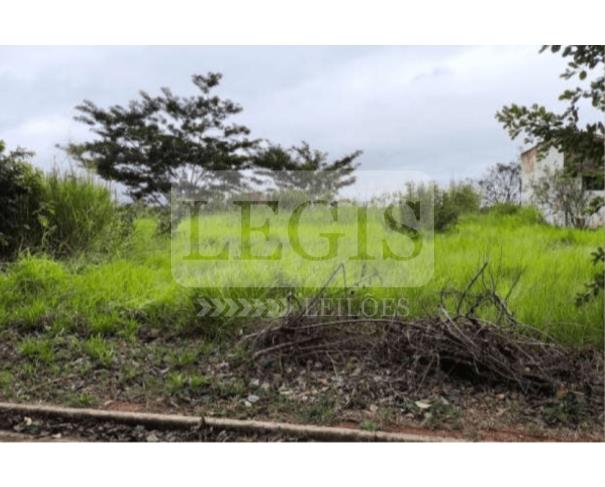 Terreno com A.T 316,25m²
