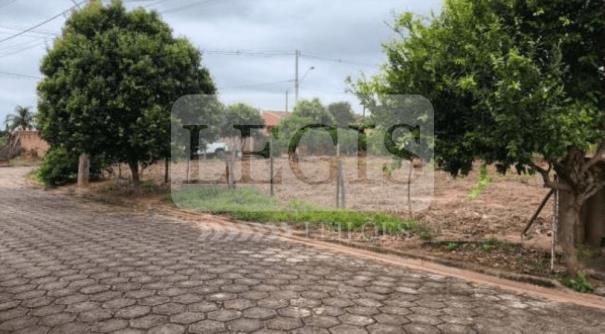 Terreno com A.T 321,97m²